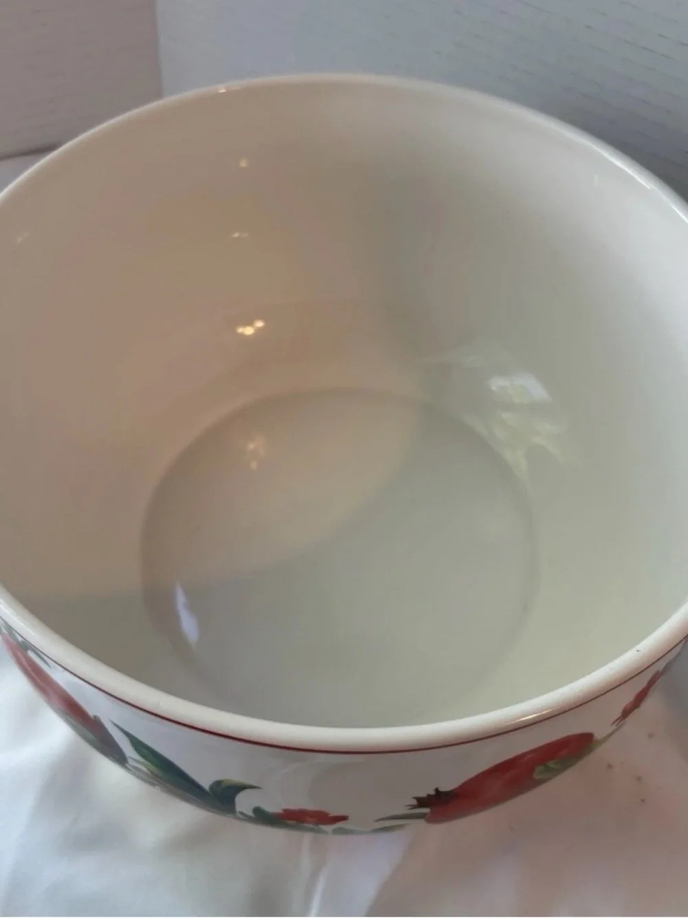 Rare POM Wonderful Exclusively Designed Limited Edition 10” Ceramic Bowl